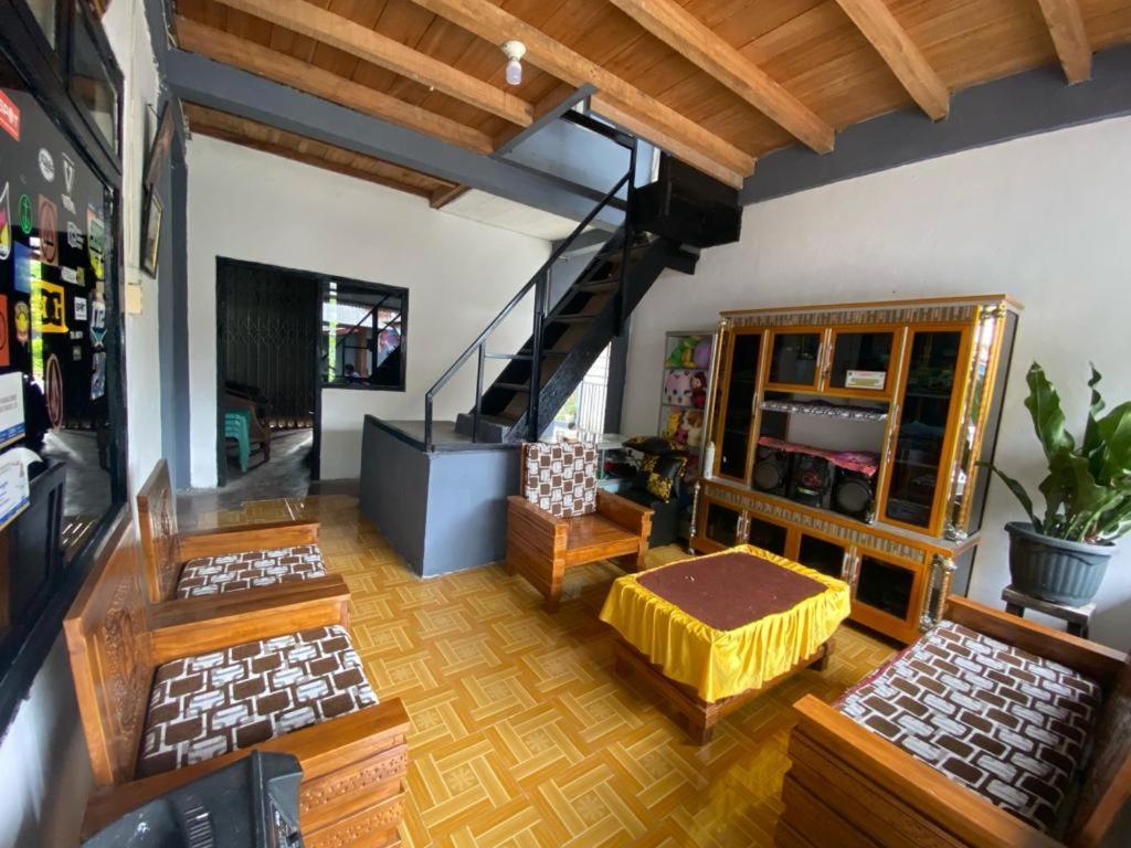 Krui Saejadi Surf And Stay Exterior photo