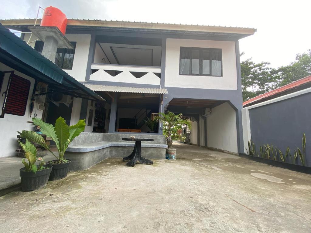 Krui Saejadi Surf And Stay Exterior photo